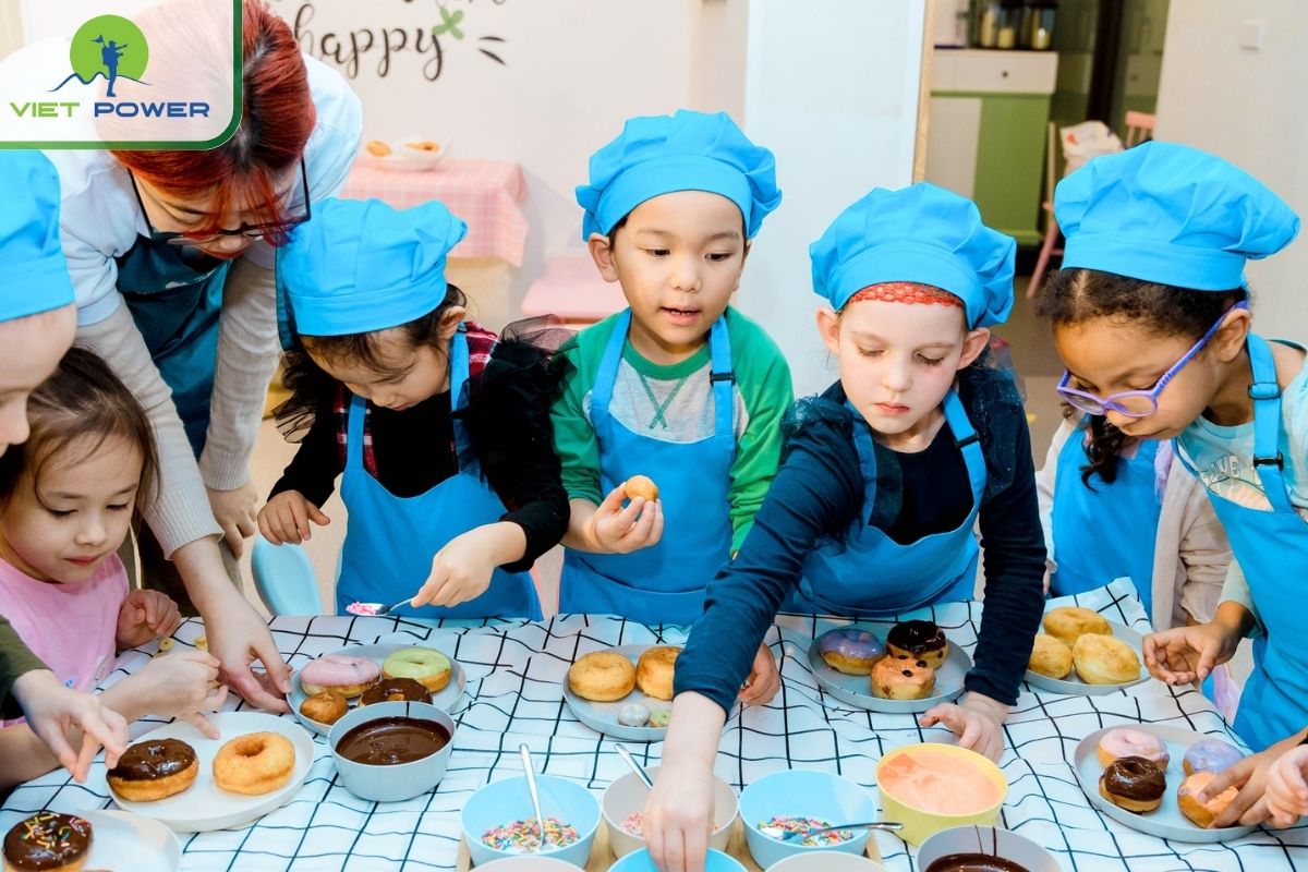 Decorate cupcakes with the kids at Lalina Kids Cafe & Restaurant