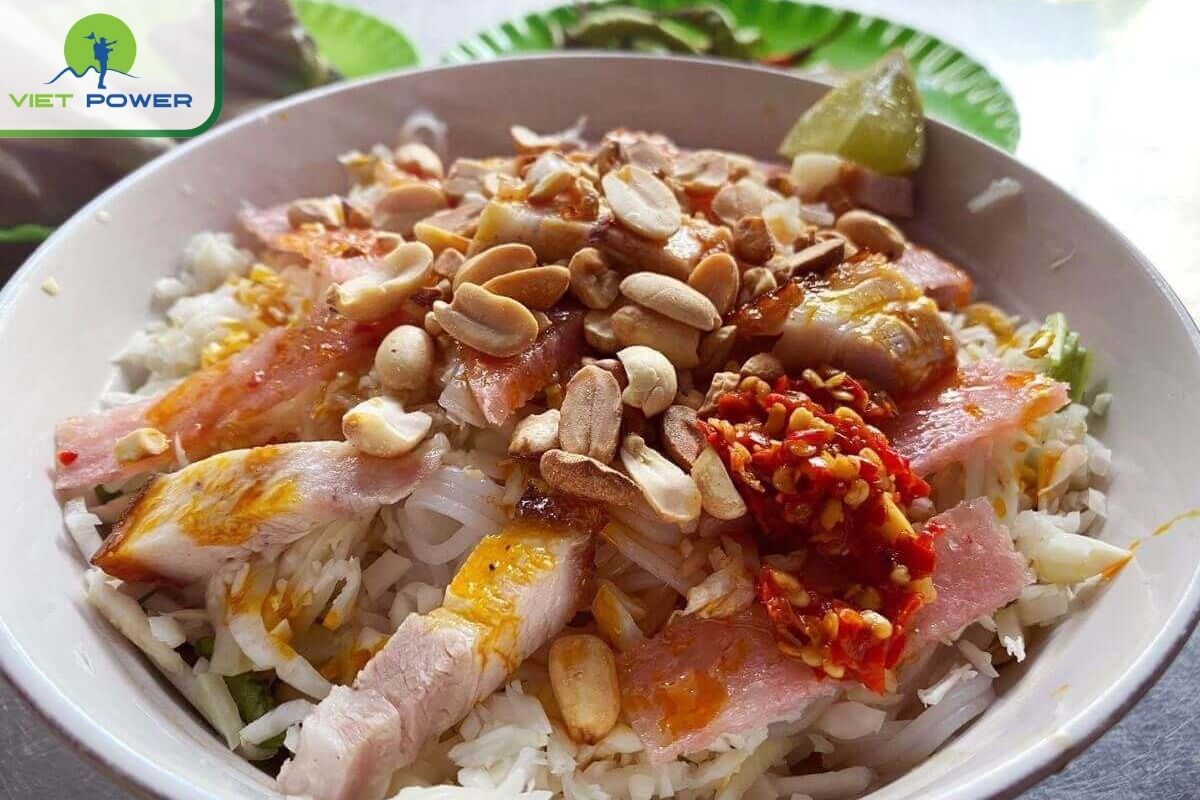 Bun Thit Nuong at Bac My Ha Market