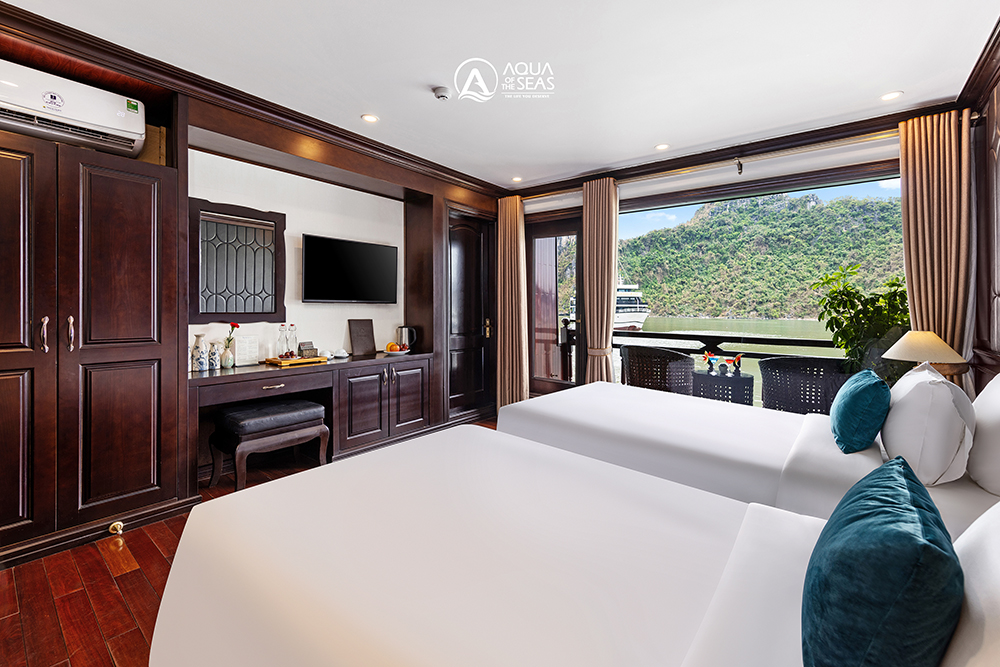 Aqua Senior Suite Cabin