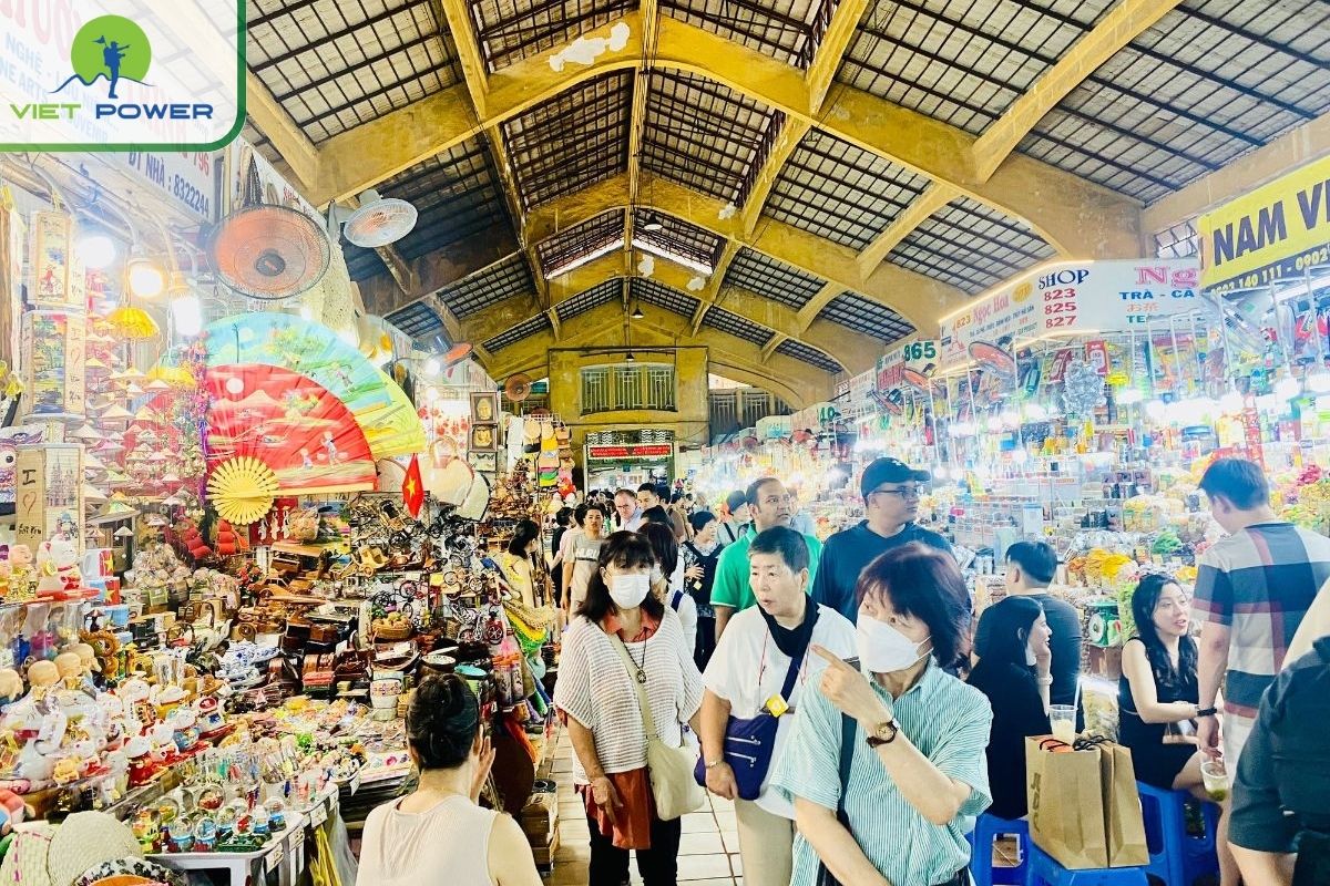 Ben Thanh market during the day