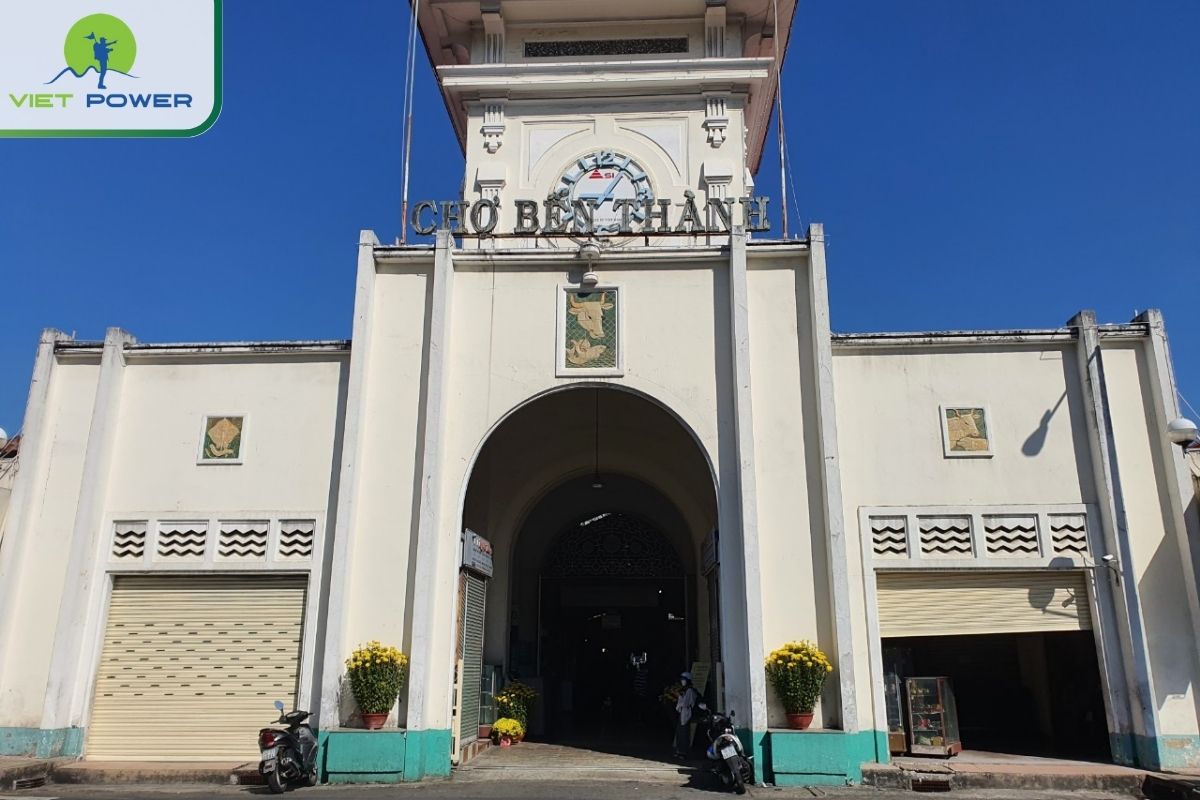 South gate or main gate of Ben Thanh market