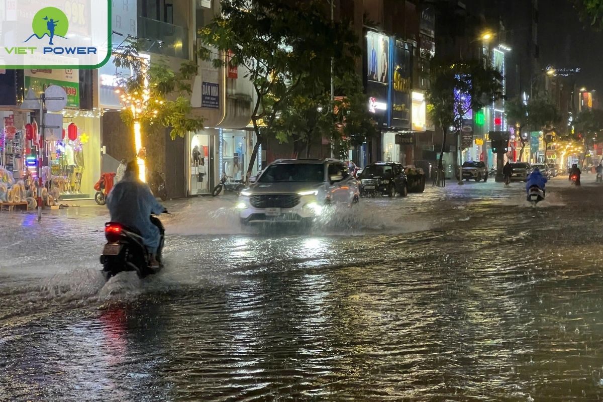 Heavy rains often occur in Danang in October