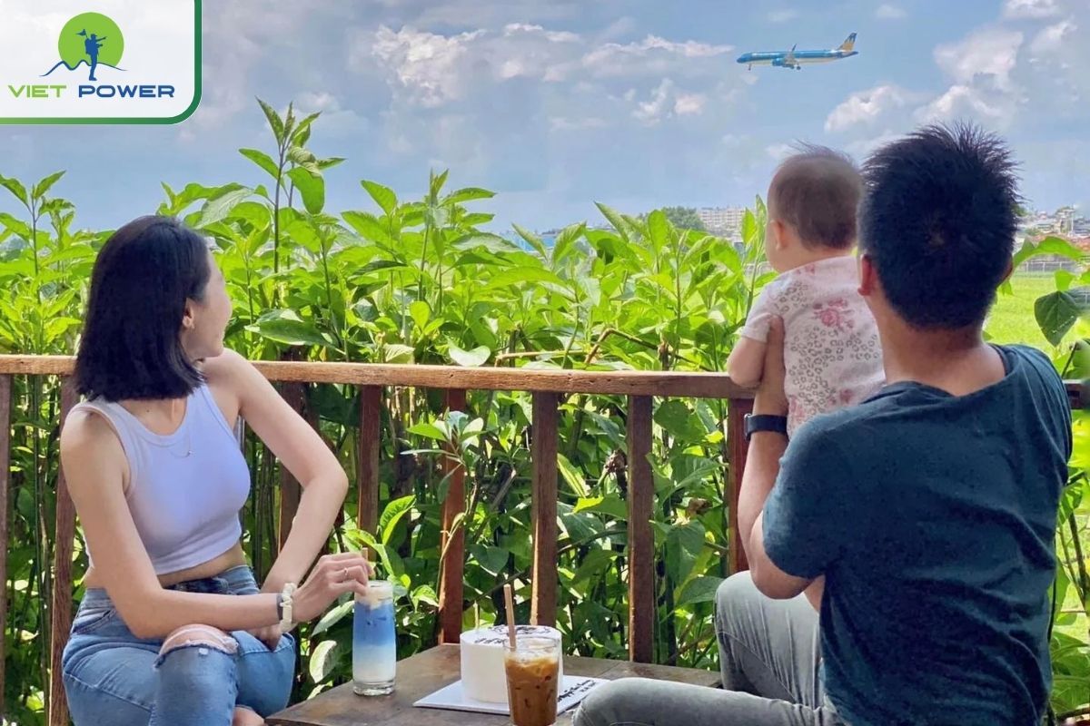 Relax and drink coffee at Phen's Coffee