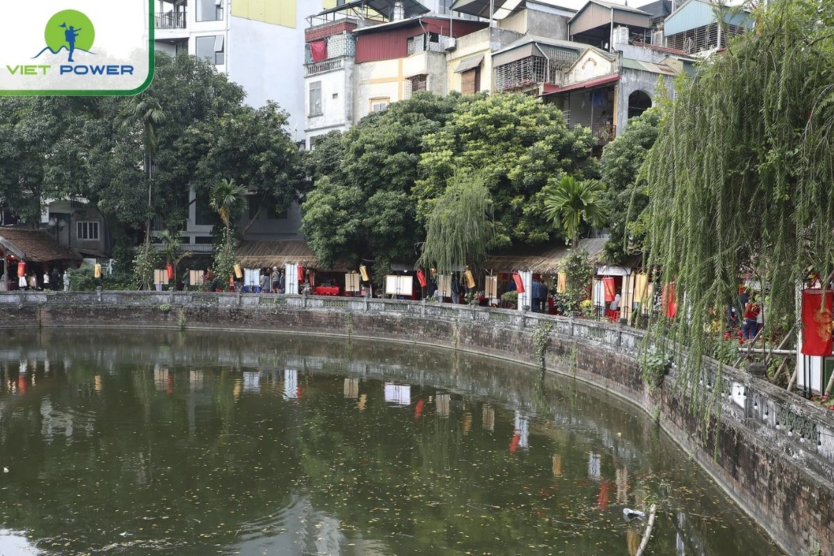 Van Lake (Giam Lake)