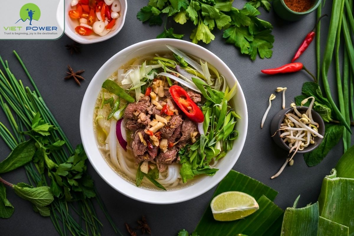 (3) Pho in Ho Chi Minh