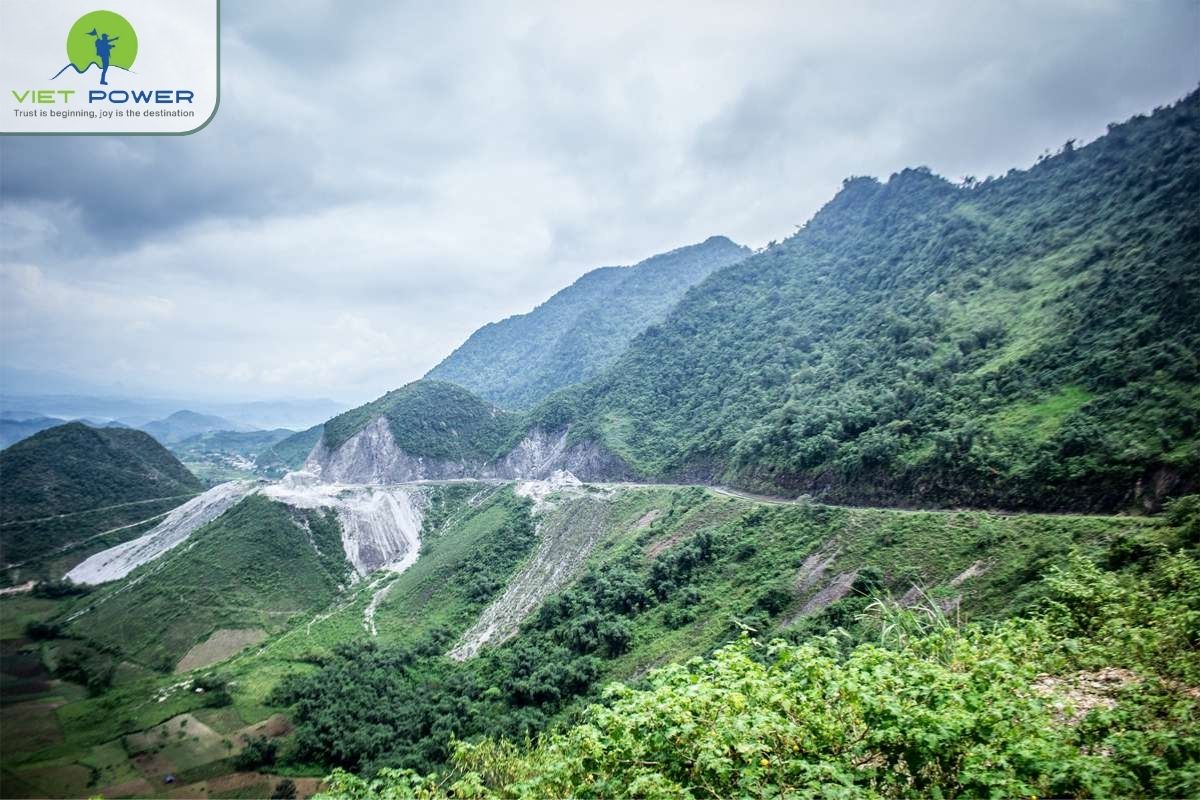 (8) Pass In Vietnam