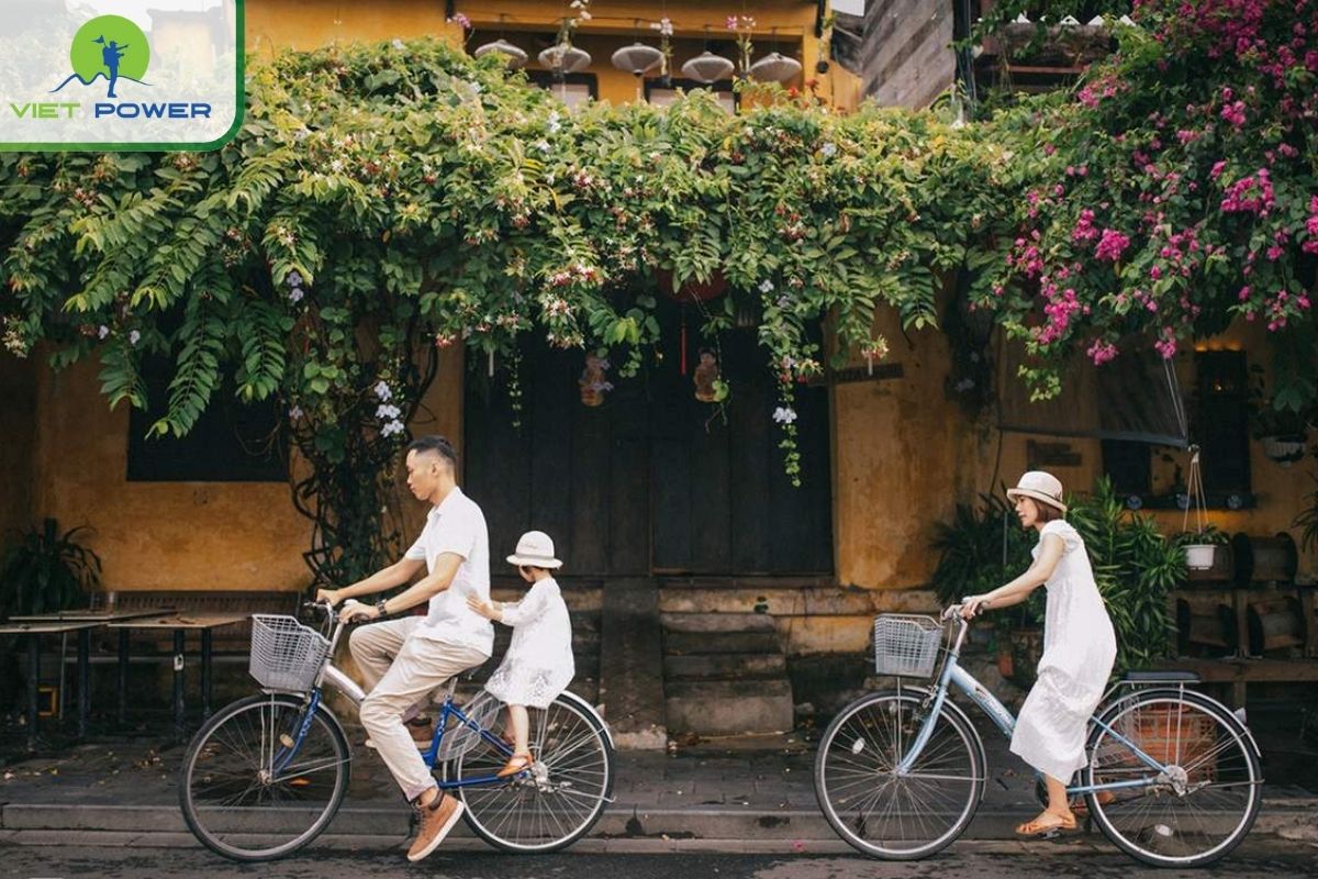 Cycling tours paired with a Hoi An food tour 