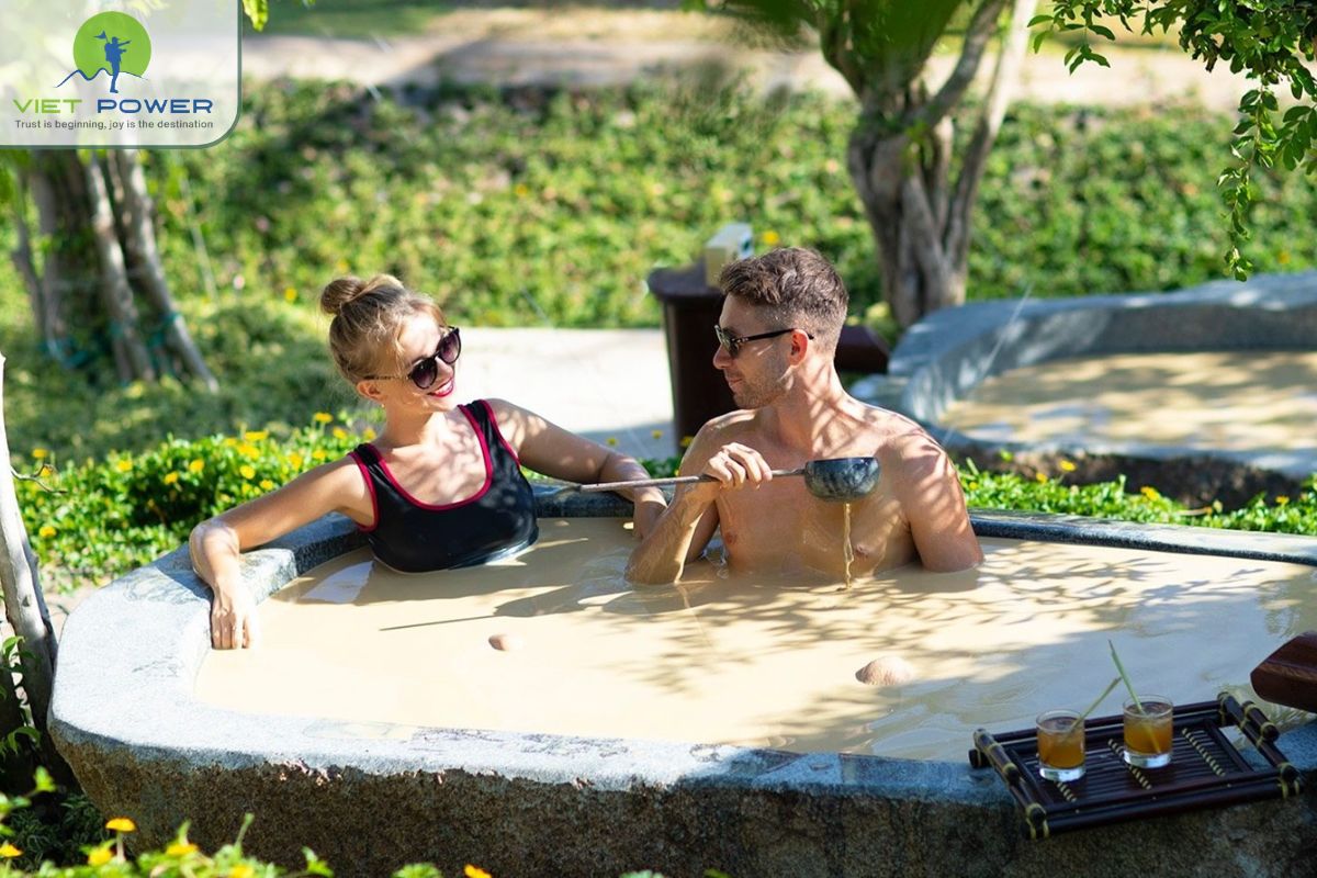 Hon Tam Mud Bath