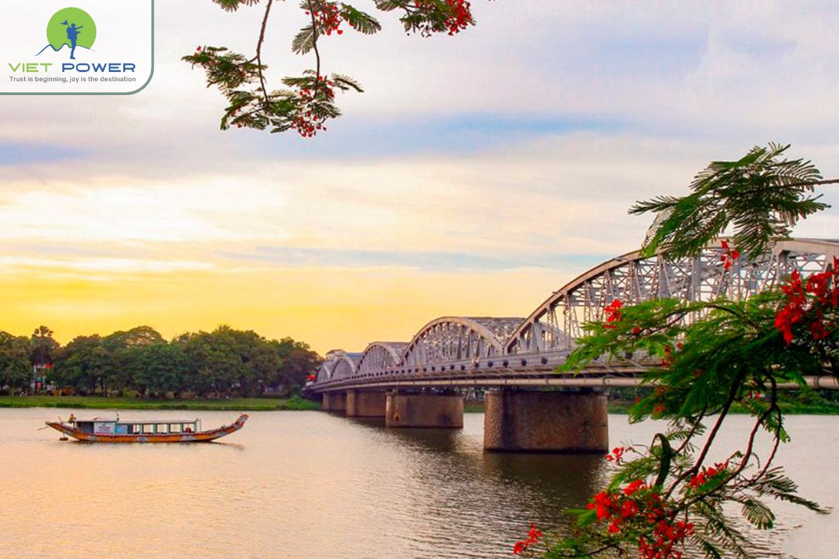 Huong River