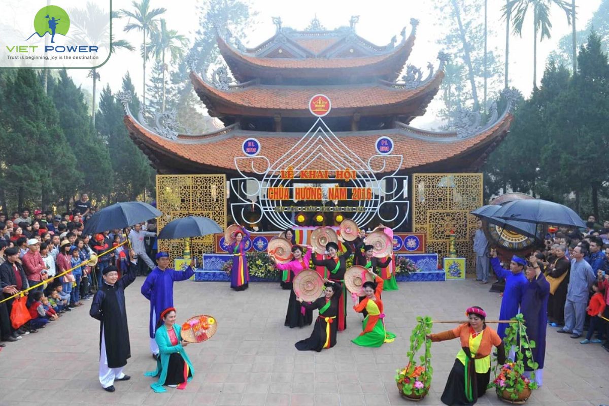 Huong pogada festival (1)