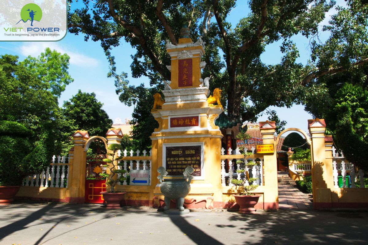 Pagodas in the South of Vietnam (4)