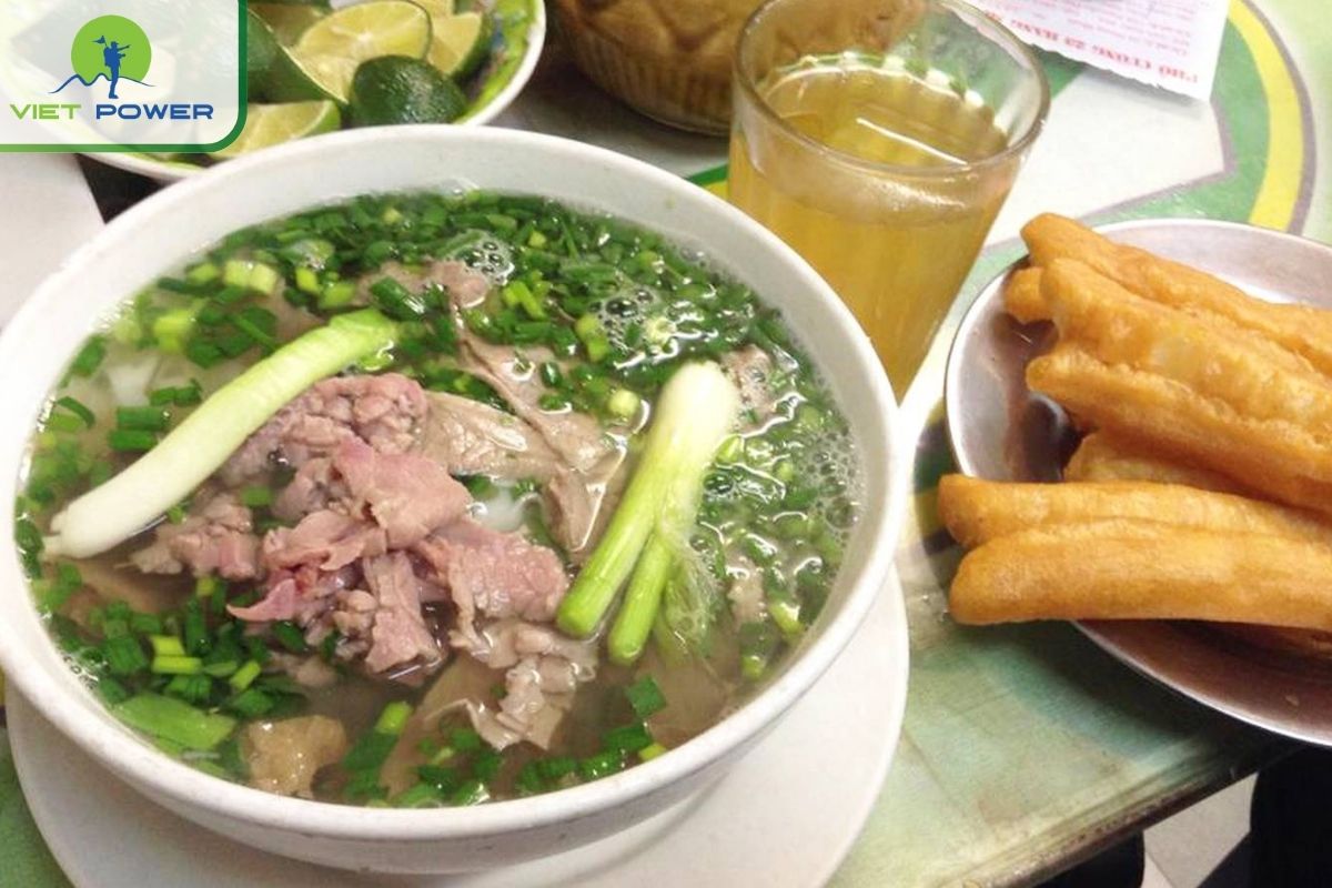 Discover Pho Hanoi culture: Pho Cuong