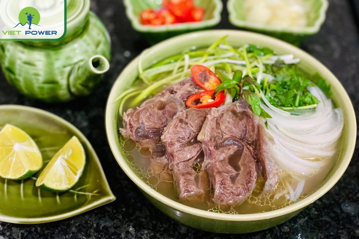 Pho (Vietnamese Noodle Soup)