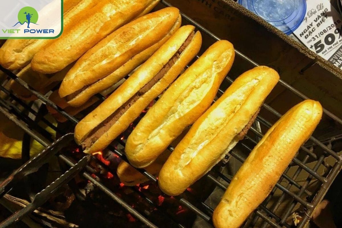 Banh Mi Pate Ong Ba Cu