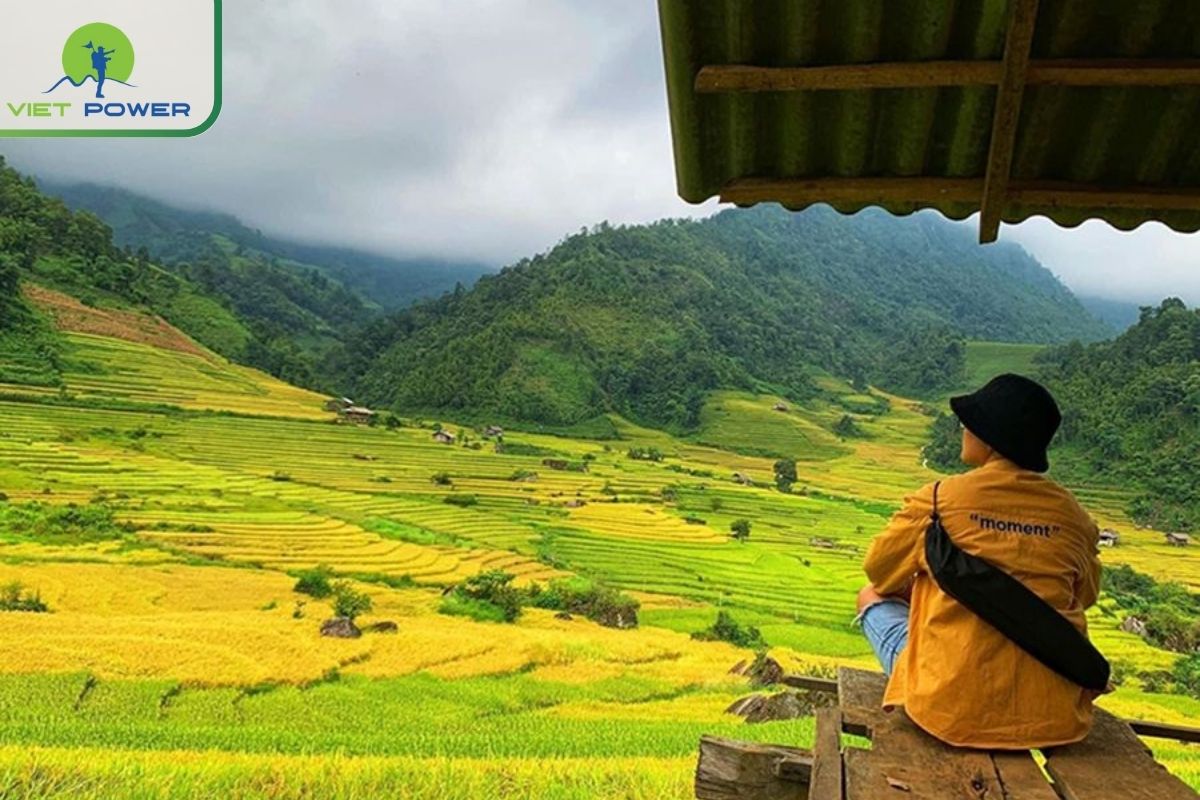 Sunset Moments (16:30–17:45)