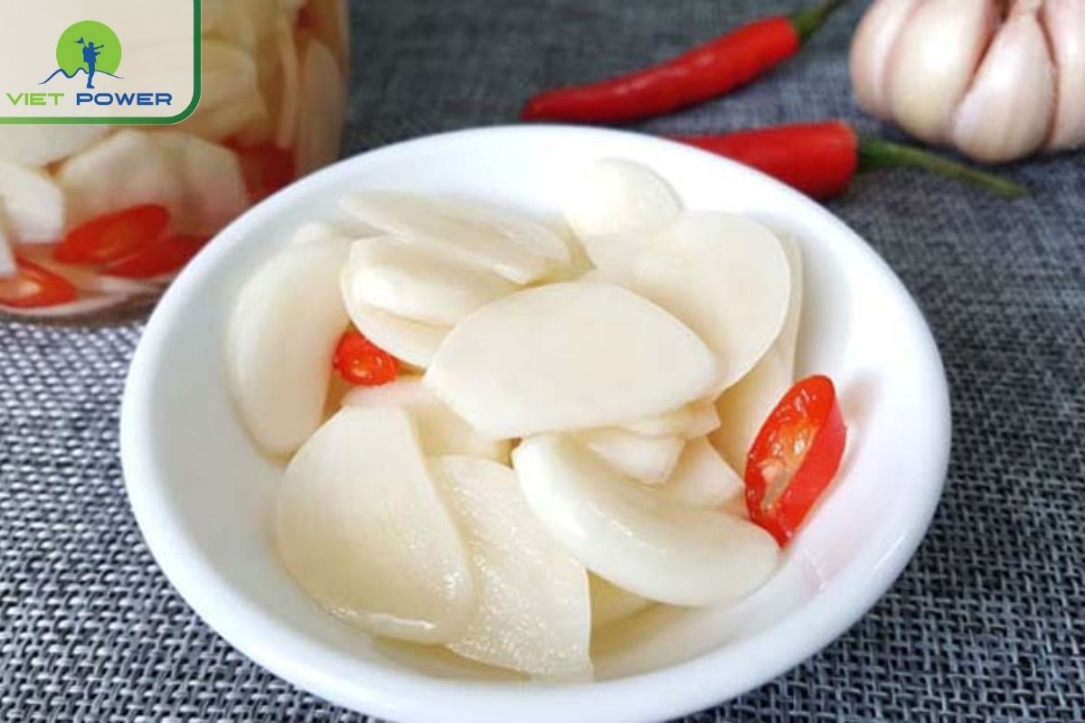 Garlic Vinegar with Chili
