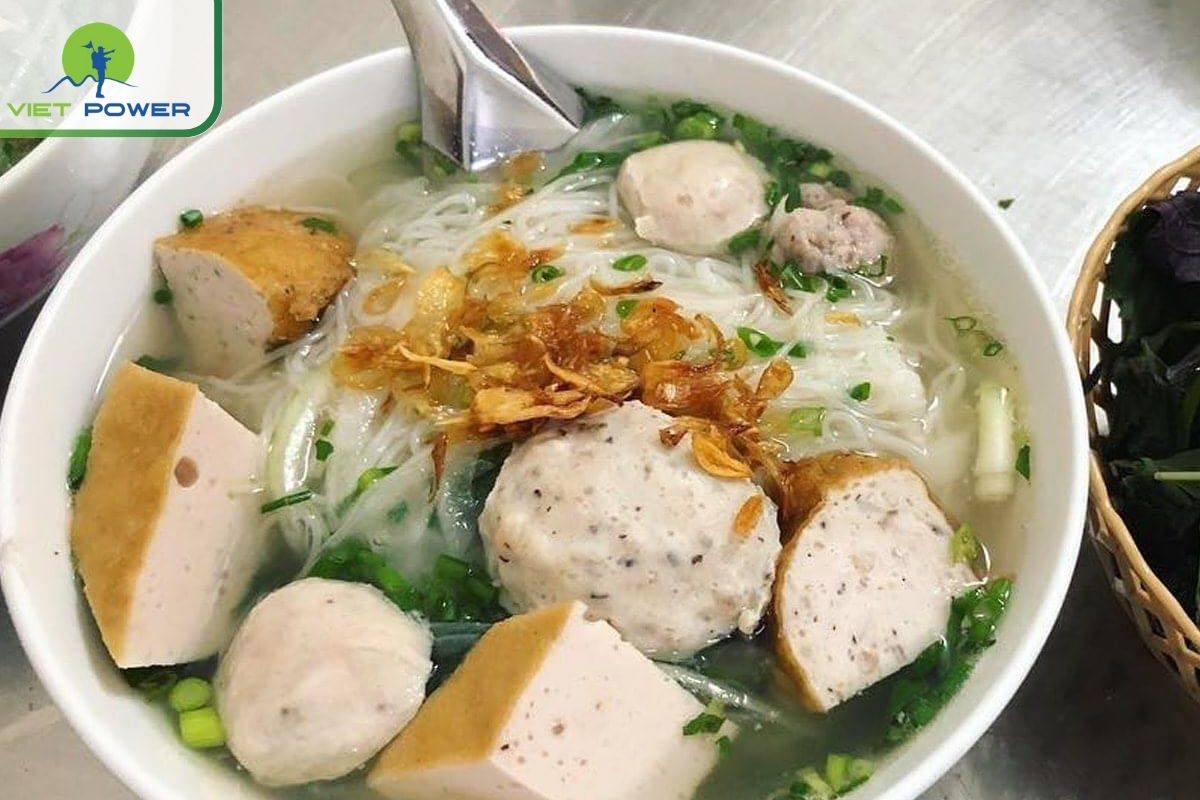 Bun Moc – Delicate Pork Ball Soup from Hanoi