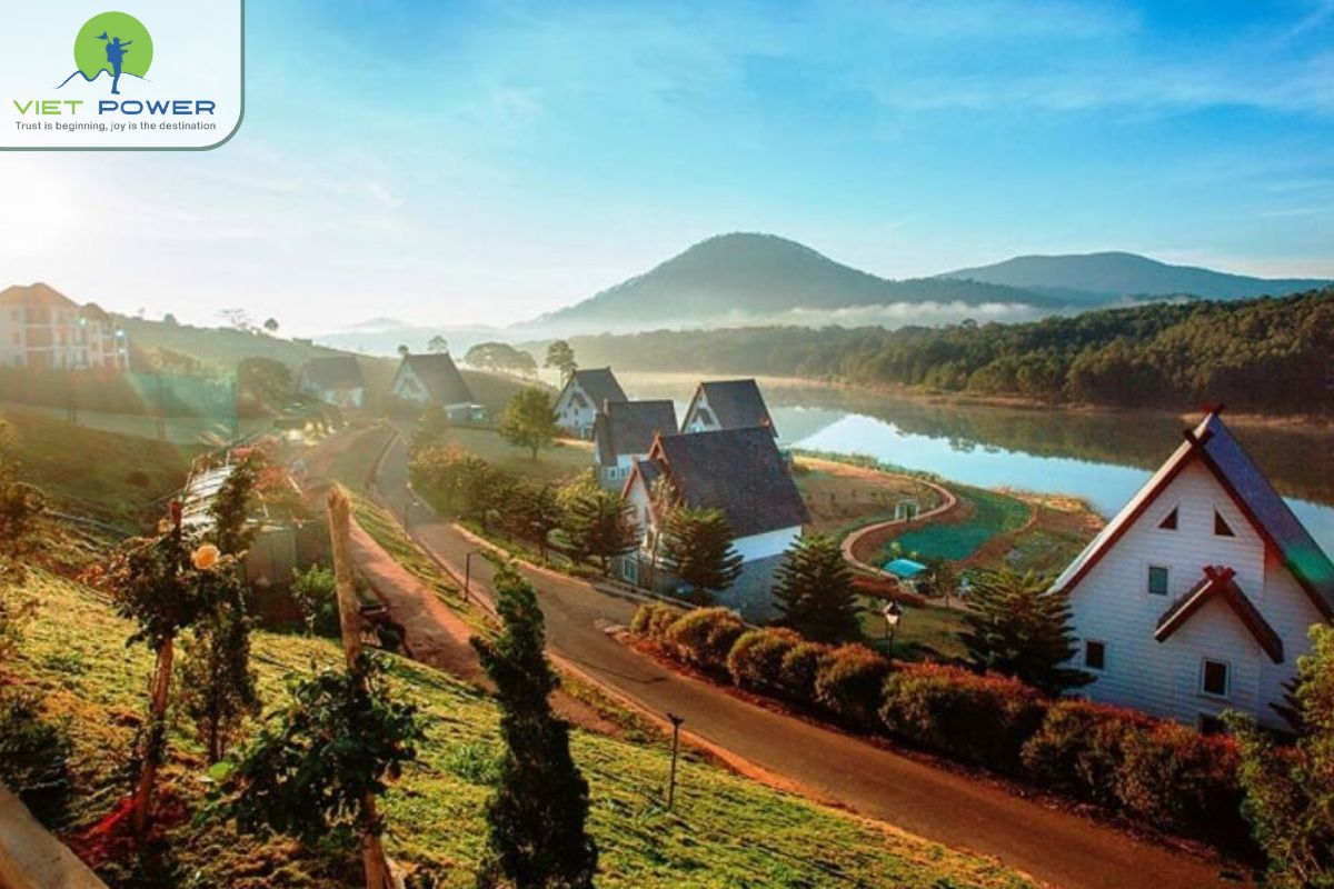 Tuyen Lam Lake (5)