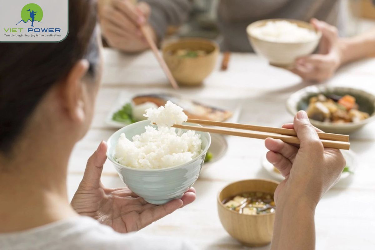 Vietnamese Dining Etiquette (7)