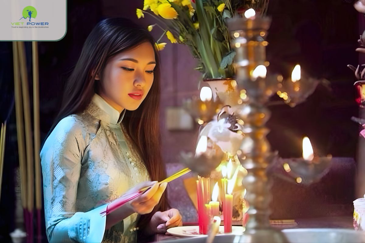 Whispers of Heaven and Earth_ Faith in Everyday Life