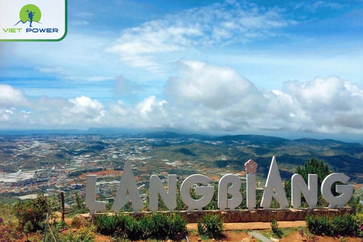 Top 8 Dalat Things To See For 2024: Lang Biang Mountain