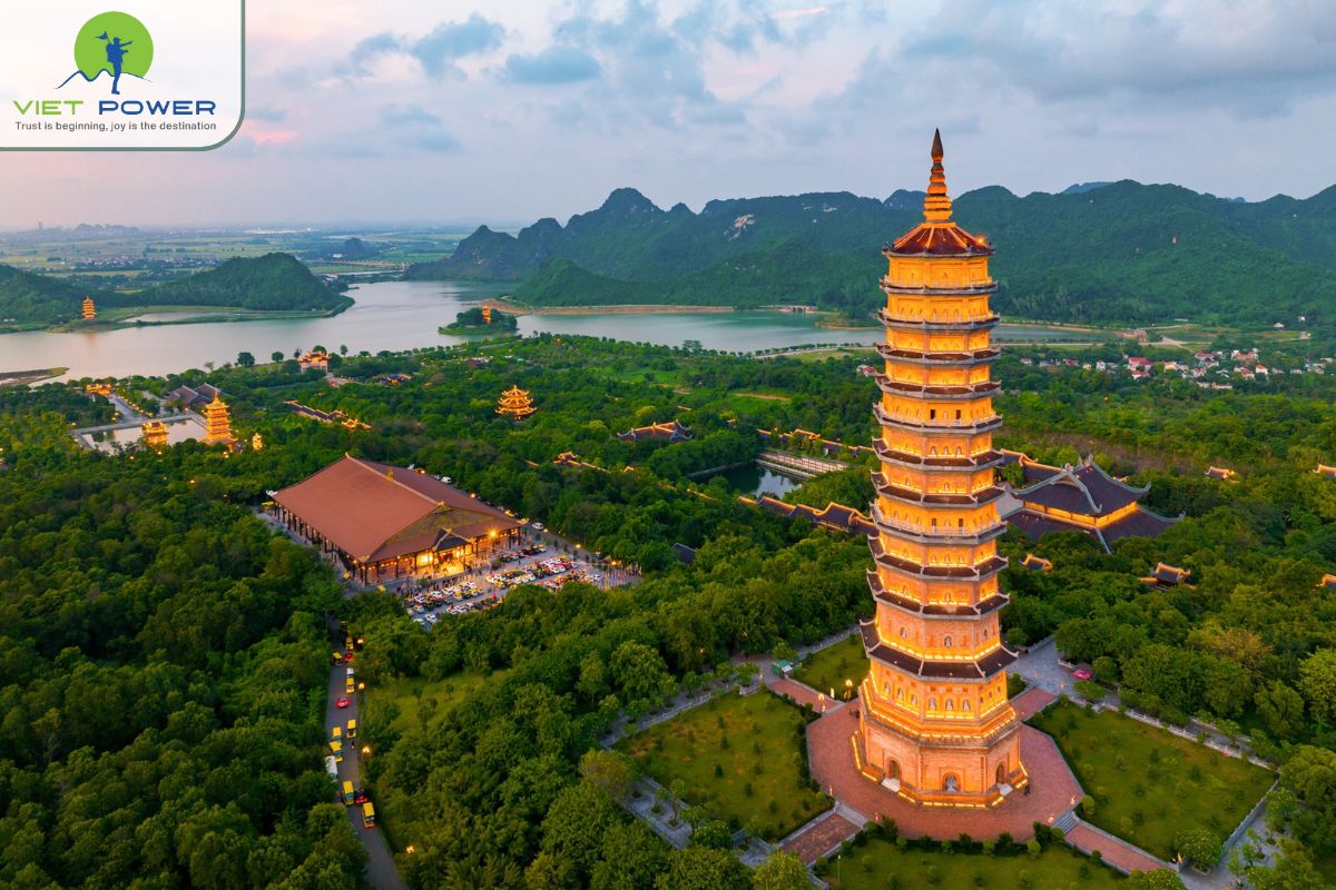 visiting Huong pagoda (2)
