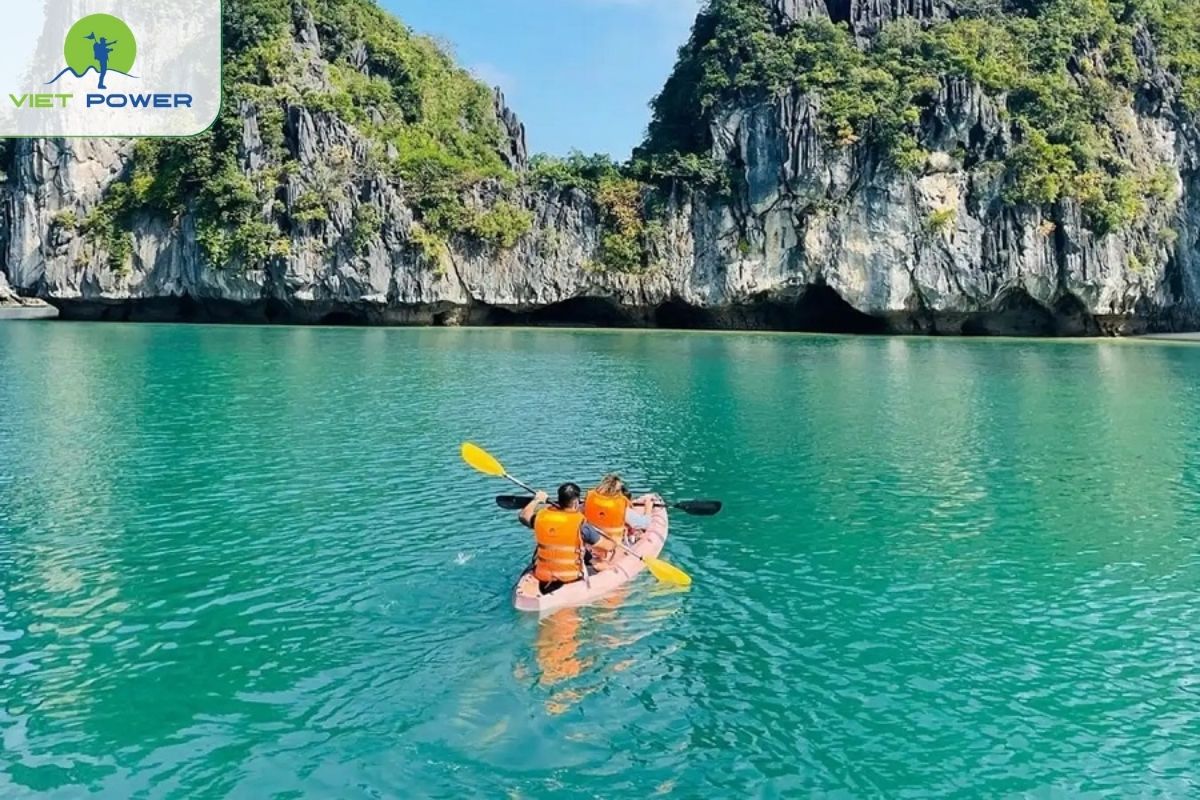 Kayaking at Ba Trai Dao area