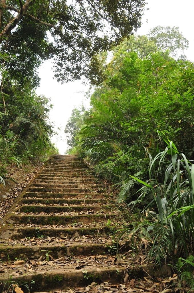 Clash at Hamburger Hill in Hue 1-Day Tour