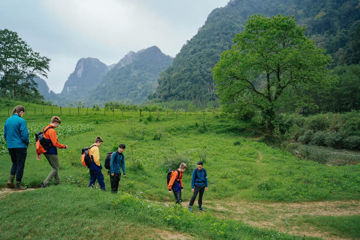 Custom Full-Day Tu Lan Cave Expedition