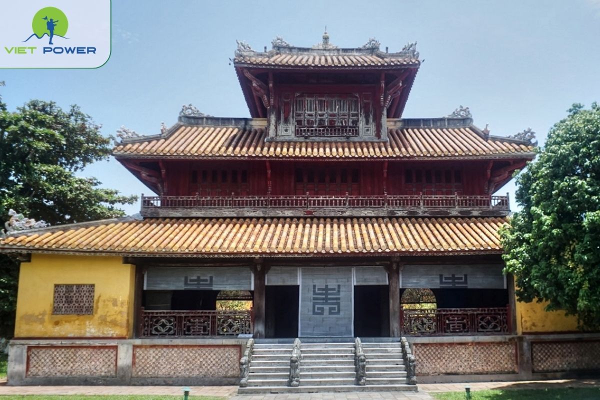 A Three-Story Pavilion Architecture With Elegant Proportions