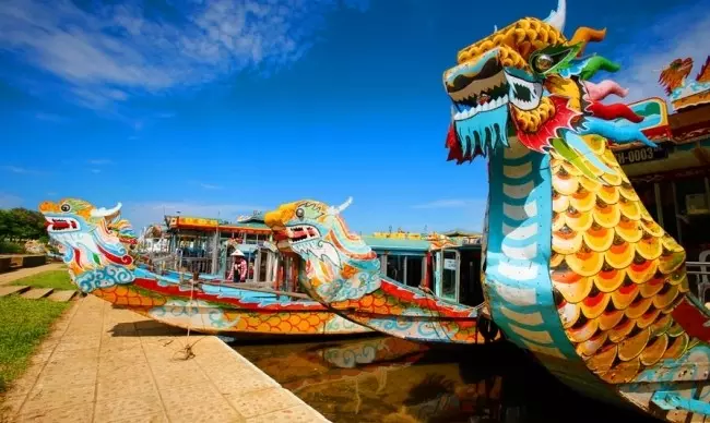 Cycling Tour to Hue: Thanh Toan Bridge and Village