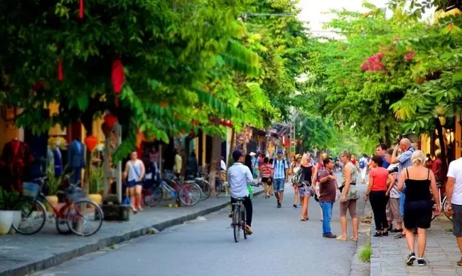 Vietnam Cambodia Bangkok 24 Days