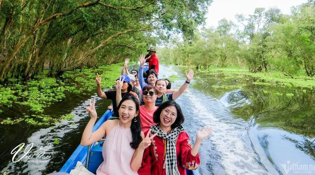 Unveil the Mekong Delta: A Luxury Speedboat Journey