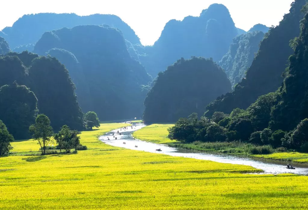 Discovering Hanoi and Enchanting Ninh Binh in 4 Days