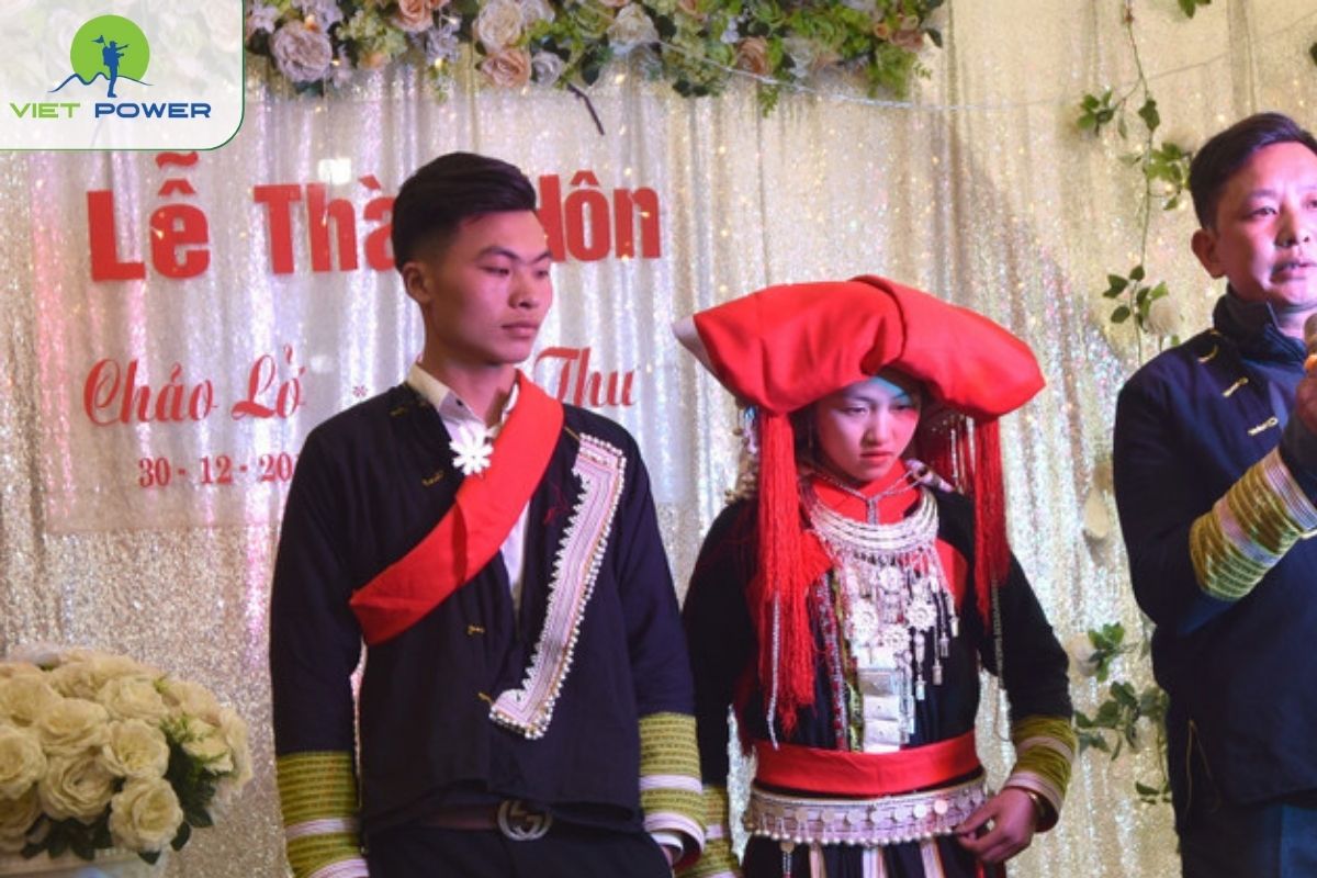 Marriage Customs & Traditional Dress