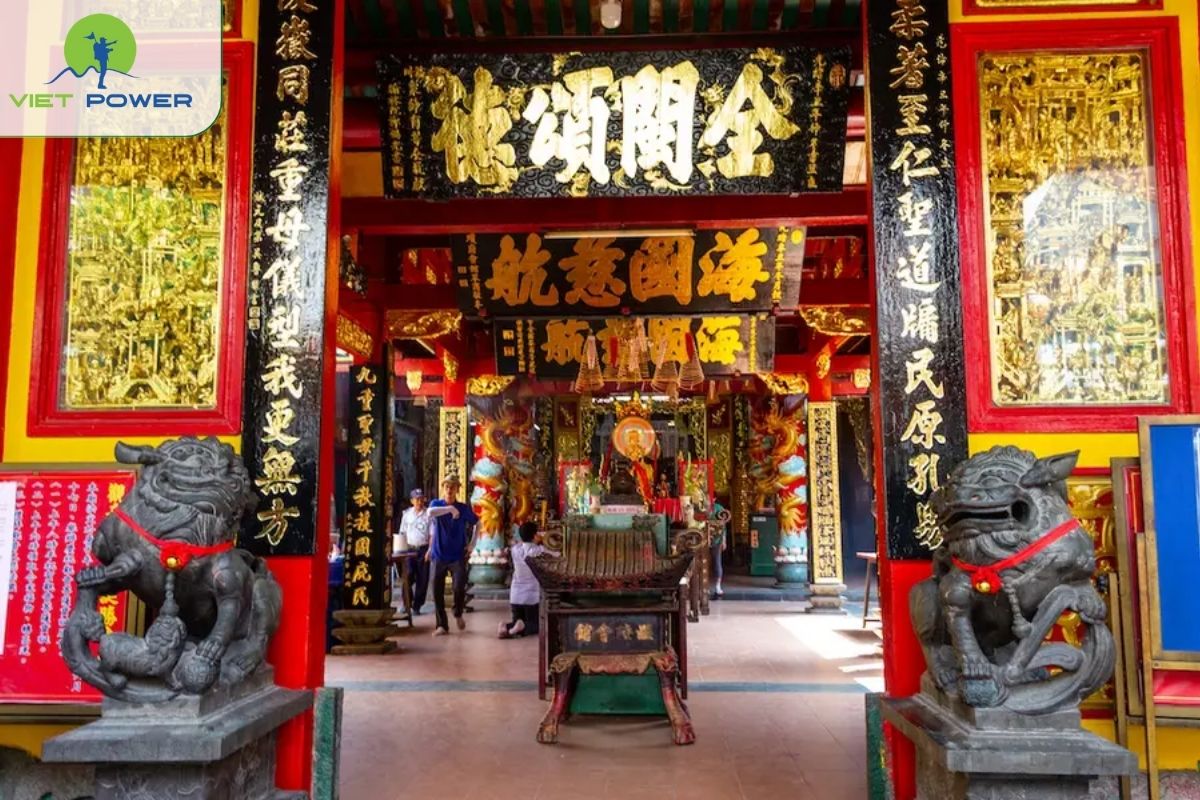 The Dragon Boat Design & Exterior Details