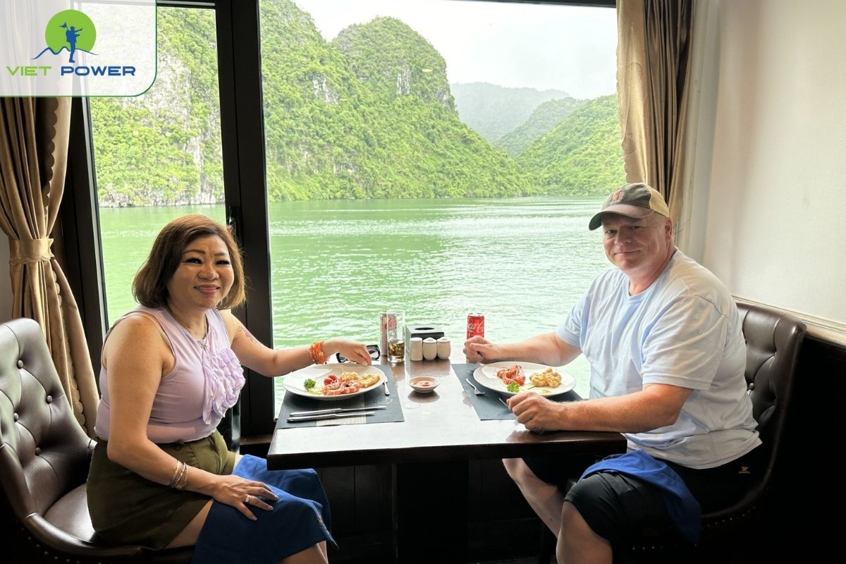 Light breakfast with tea and coffee.