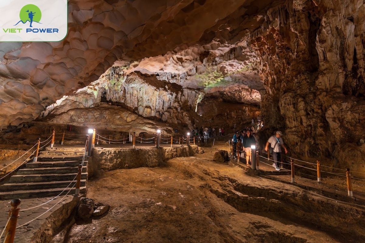 Sung Sot Cave