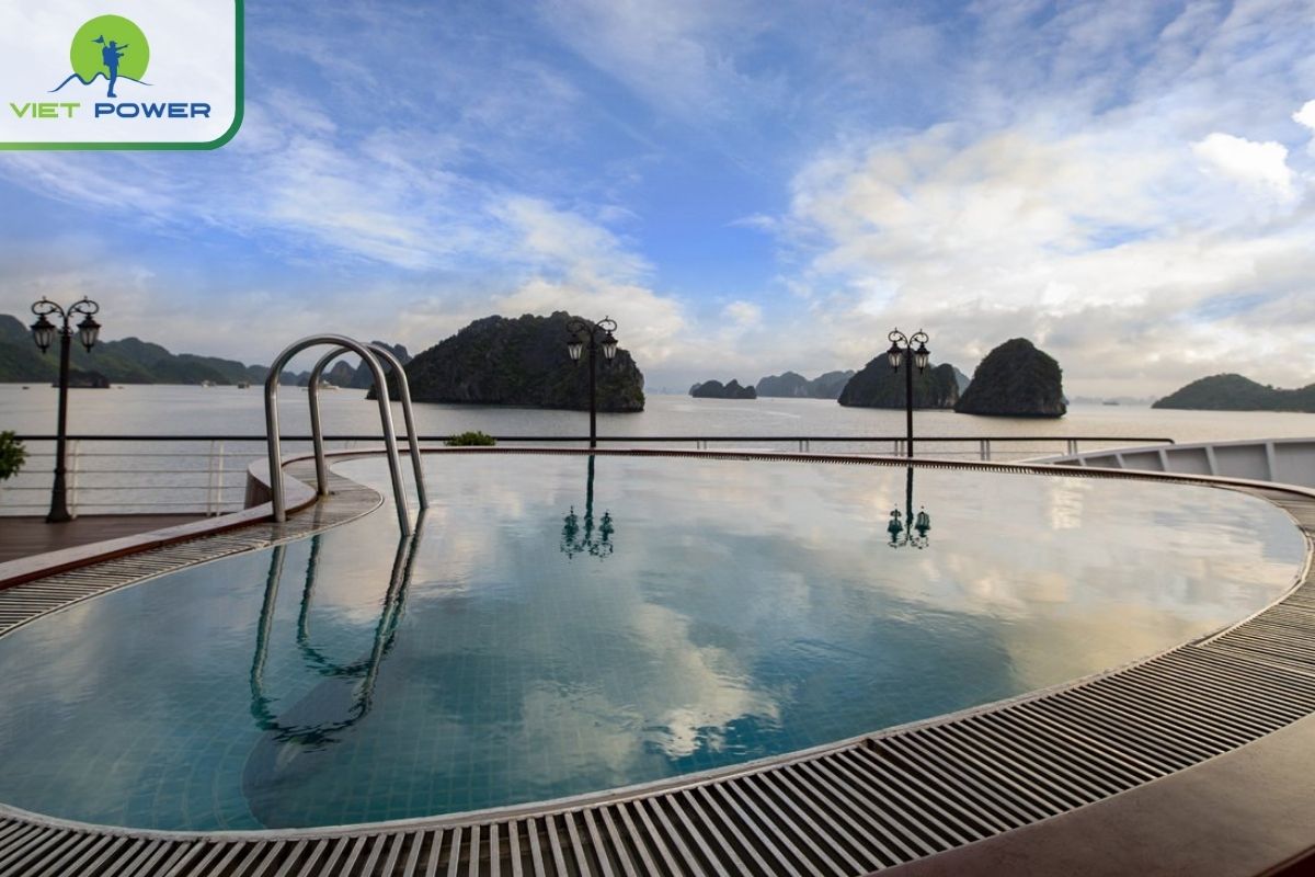Jacuzzi with Panoramic View