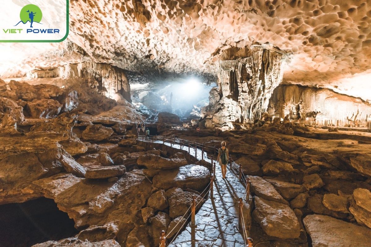 Sung Sot Cave