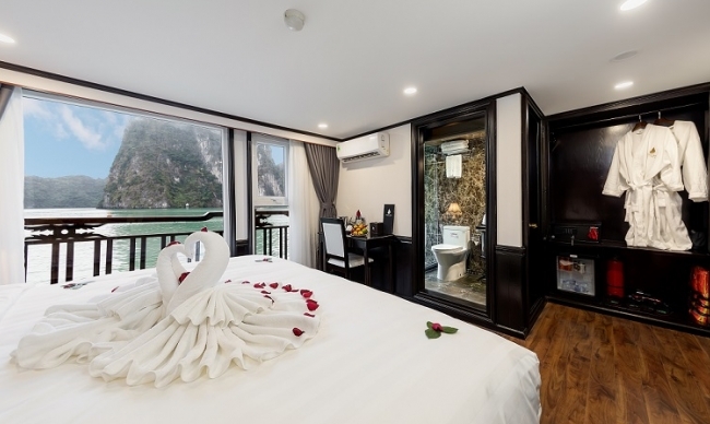 Family Connecting Room with Ocean View