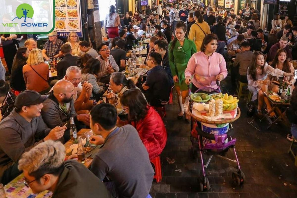 Nhau Street Vendor Night Culture – 200 Xom Chieu