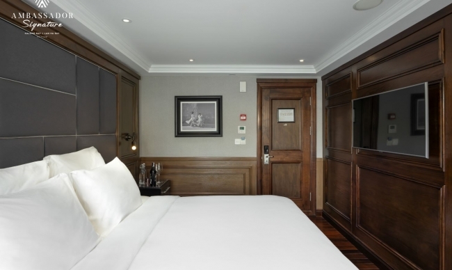 Ambassador Connecting Balcony