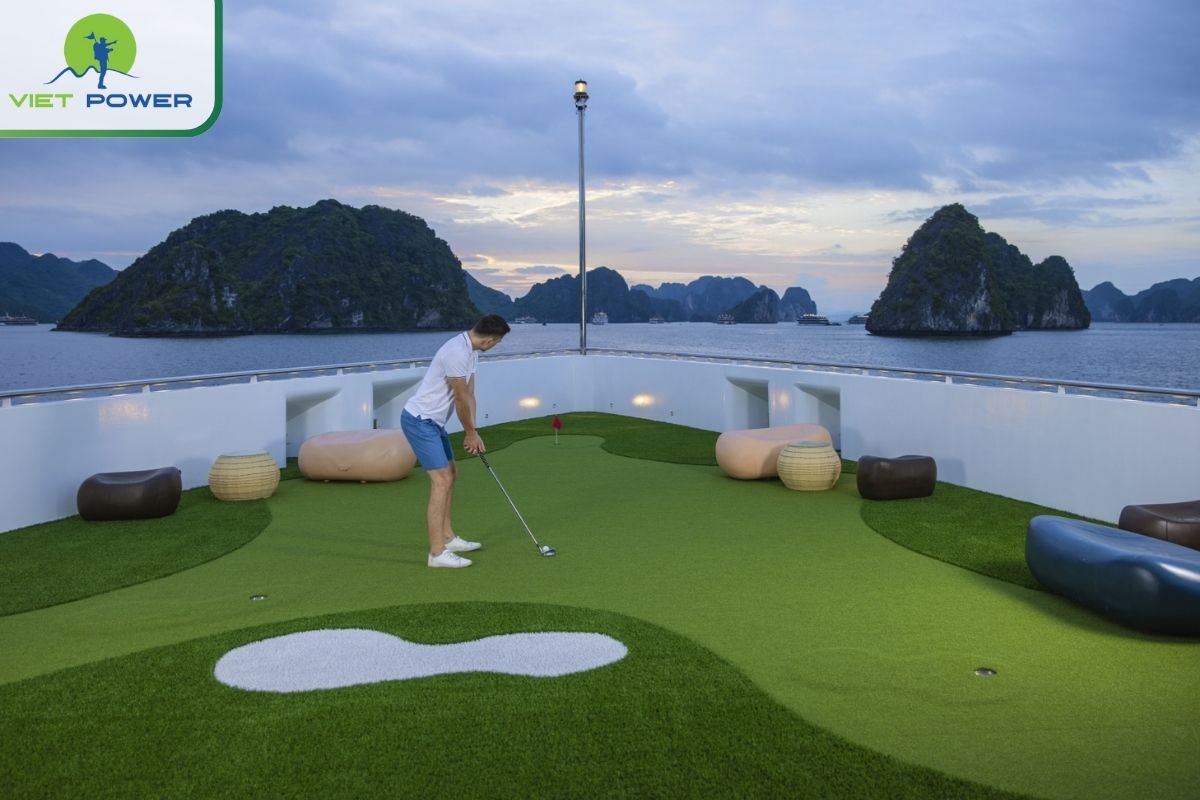 Relaxing time at the mini golf course