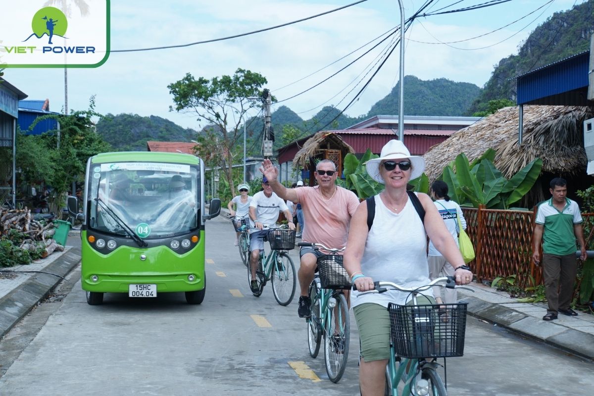 Cycling around Viet Hai village