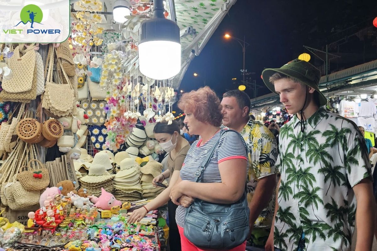 Handwoven Bags & Traditional Wallets