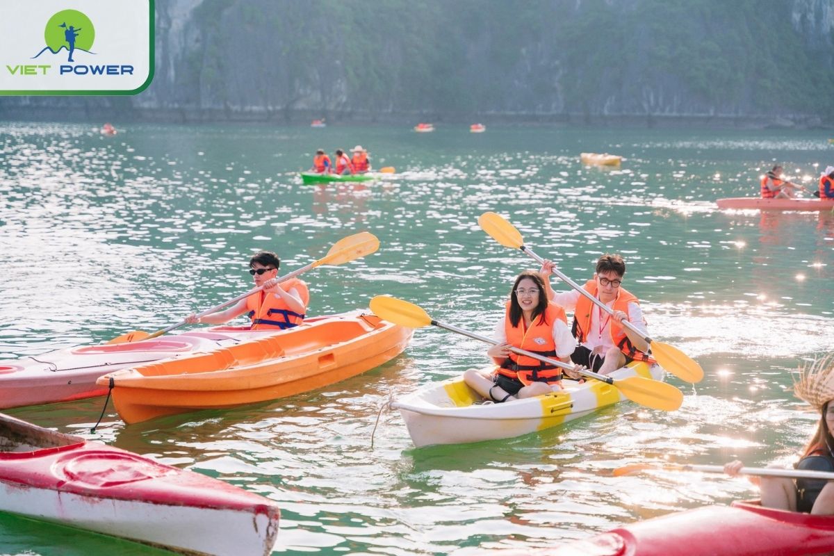 Kayaking in Lan Ha Bay