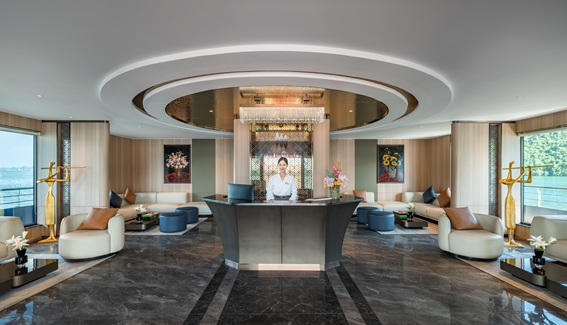 Warm Welcome at Azura Lobby