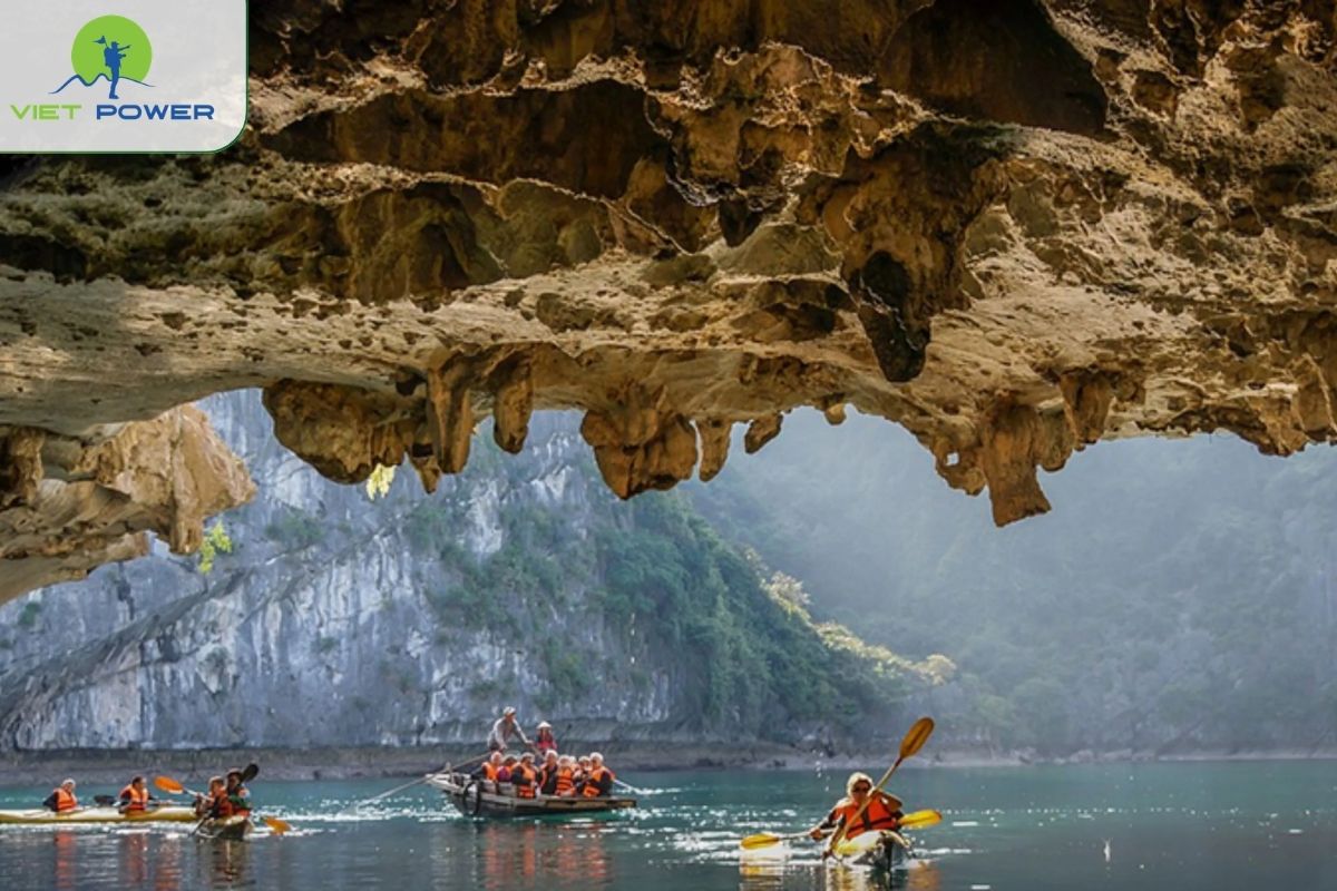 Dark & Bright Cave (Hang Sáng – Hang Tối)