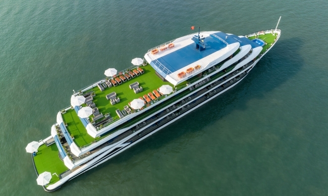 Hanoi - Tuan Chau Marina - Lan Ha bay